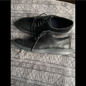 mens cole haan black dress shoes size 10.5
All black